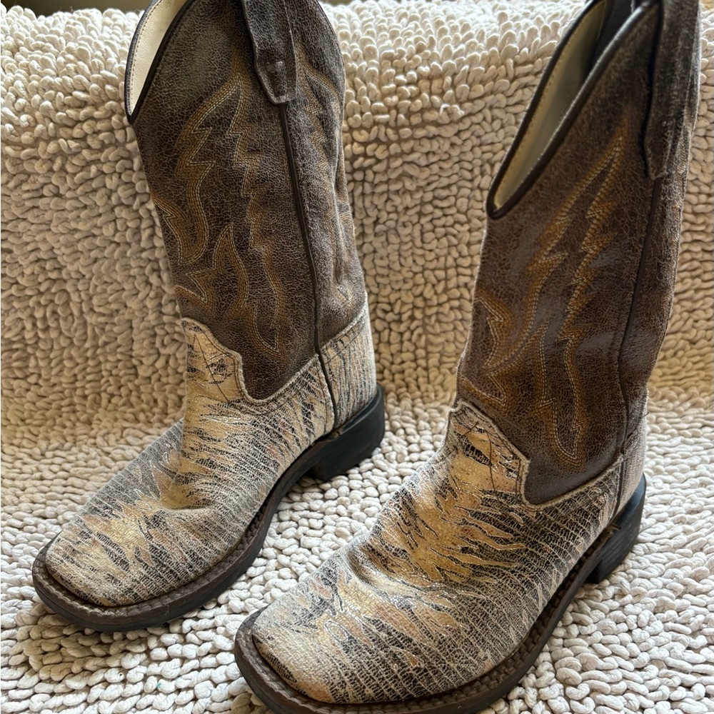 Old West girls boots size 13.5